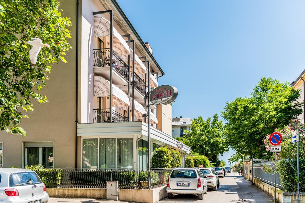 B&B Hotel Souvenir Чезенатико Экстерьер фото
